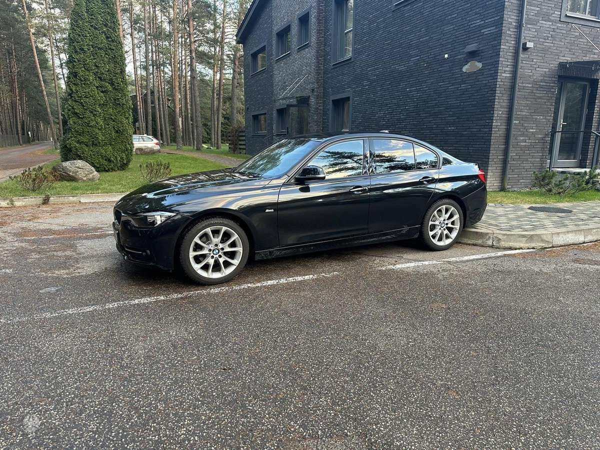 BMW 318, 1.5 l., Седан