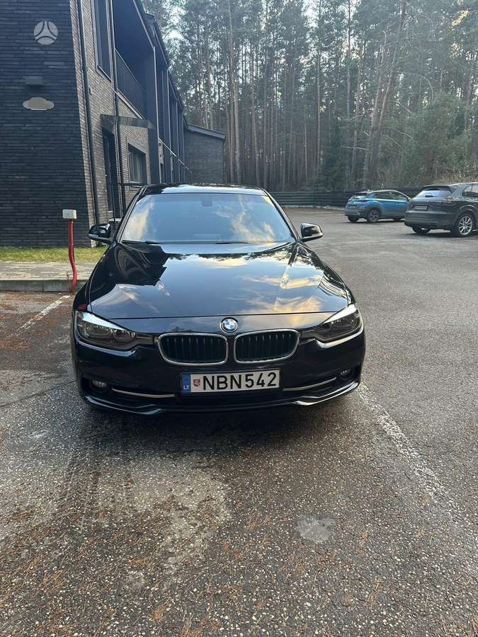 BMW 318, 1.5 l., Седан