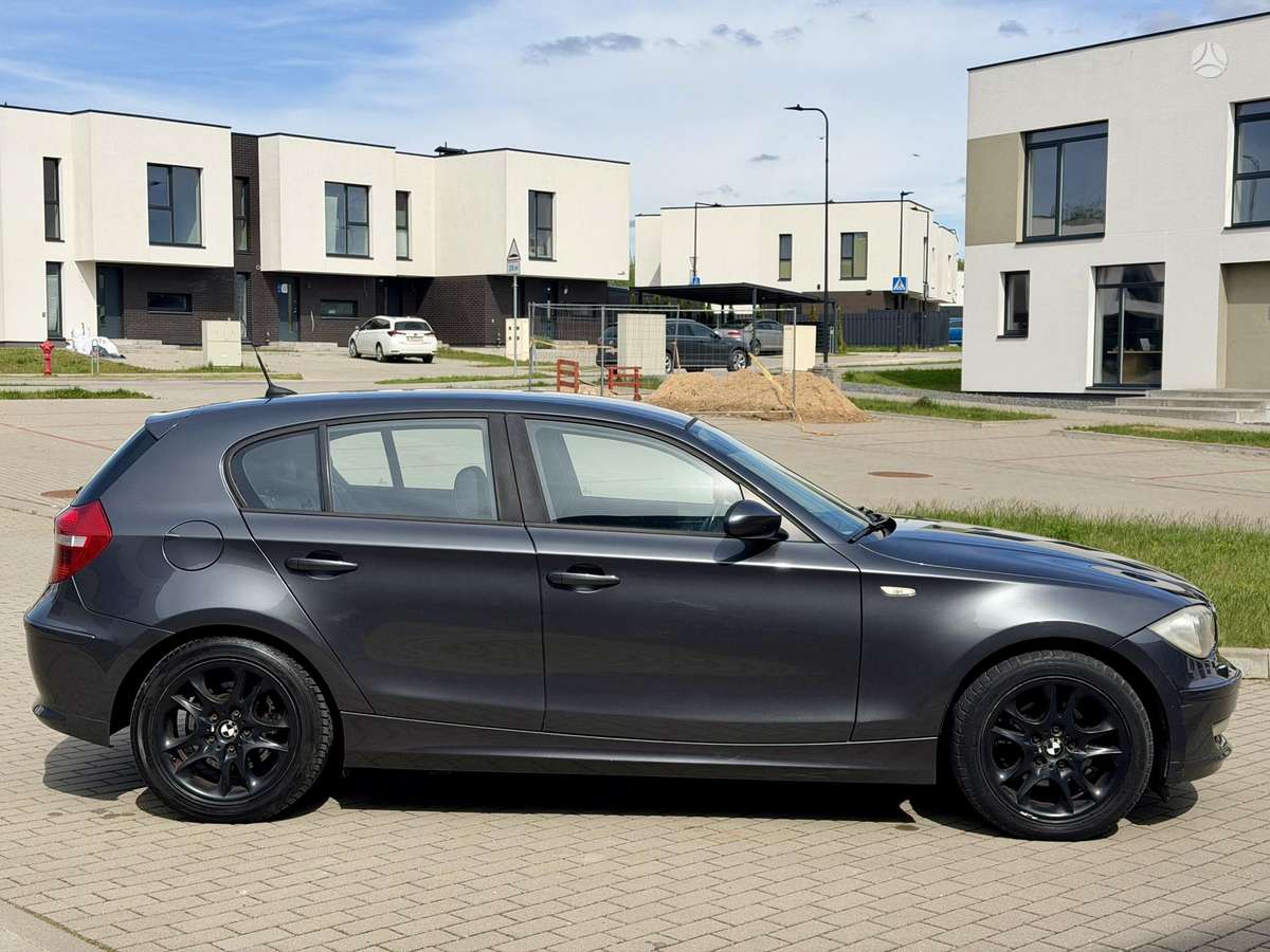 BMW 120, 2.0 l., hatchback