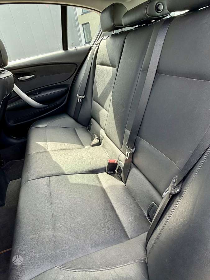 BMW 120, 2.0 l., hatchback