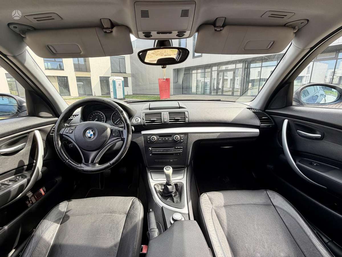 BMW 120, 2.0 l., hatchback