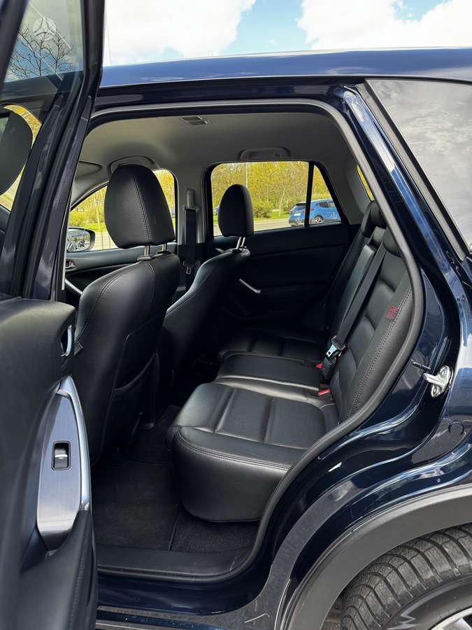 Mazda CX-5, 2.2 l., off-road / crossover