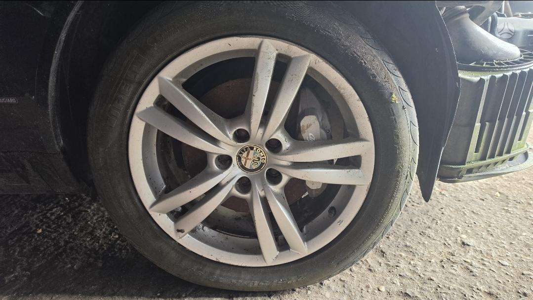 Alfa Romeo 159