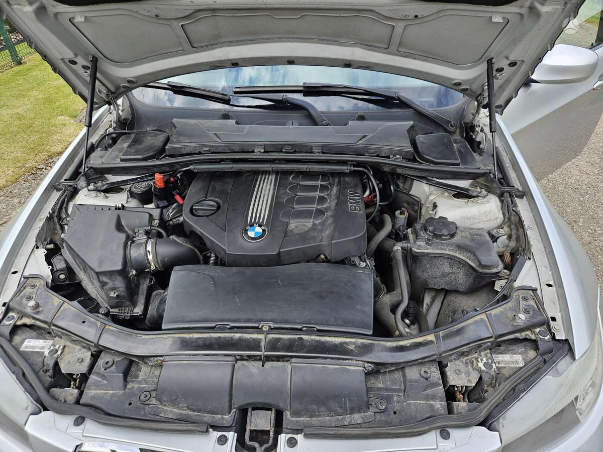 BMW 318, 2.0 l., universalas