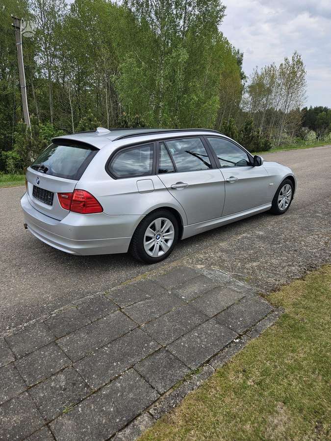 BMW 318, 2.0 l., universalas