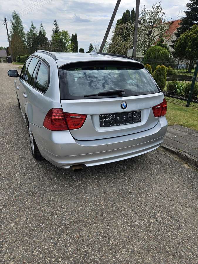 BMW 318, 2.0 l., universalas