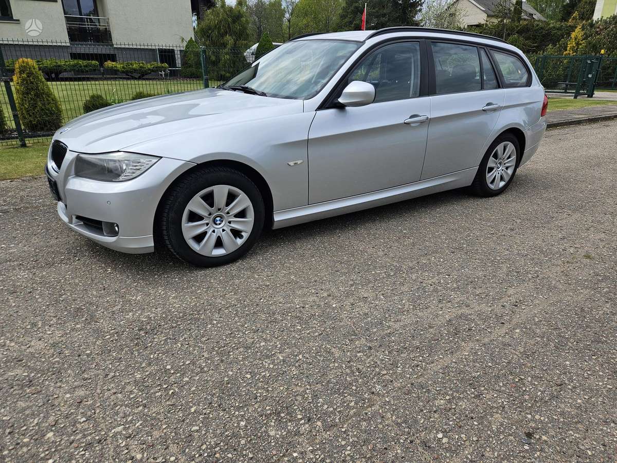 BMW 318, 2.0 l., universalas