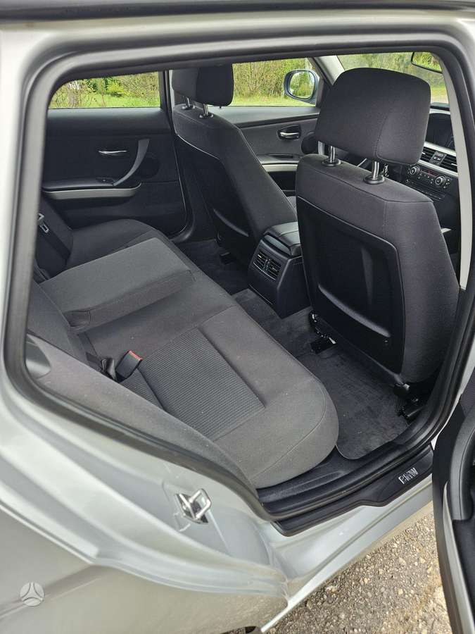 BMW 318, 2.0 l., universalas