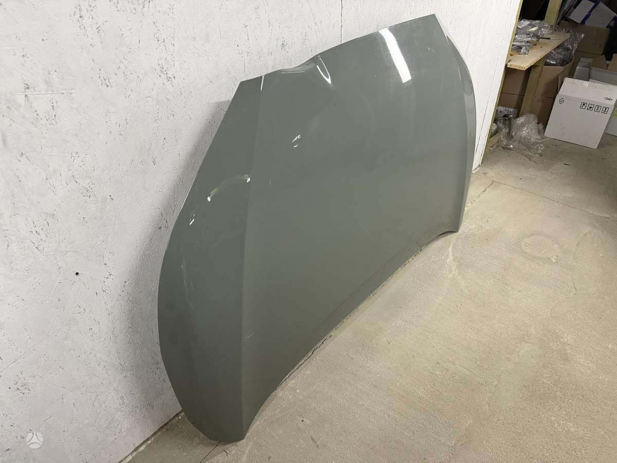 Toyota Corolla Cross hood (front, rear)