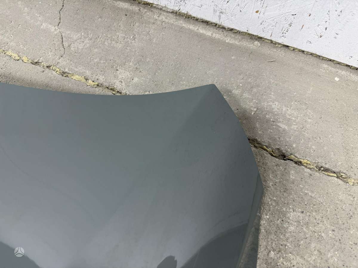 Toyota Corolla Cross hood (front, rear)