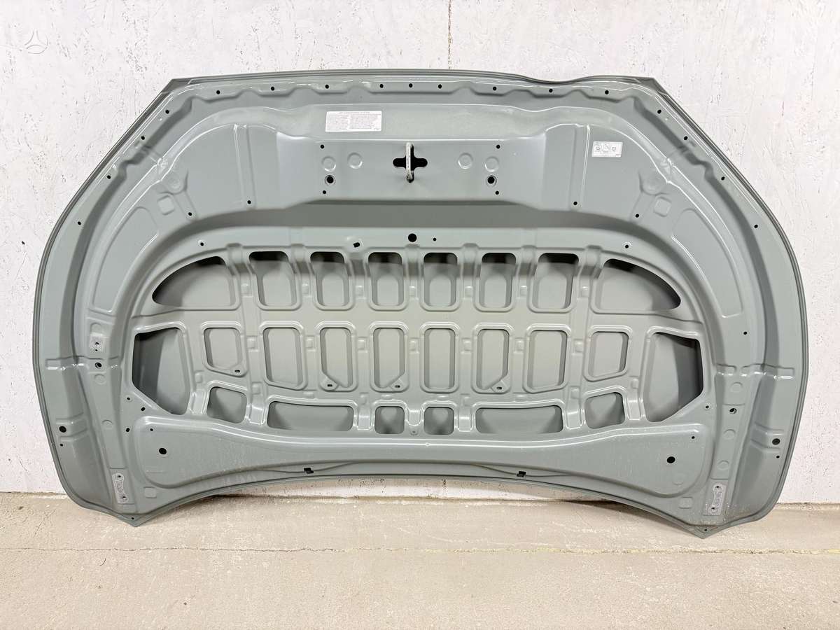 Toyota Corolla Cross hood (front, rear)