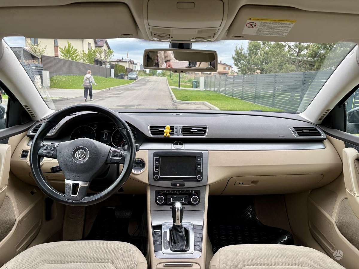 Volkswagen Passat - 10