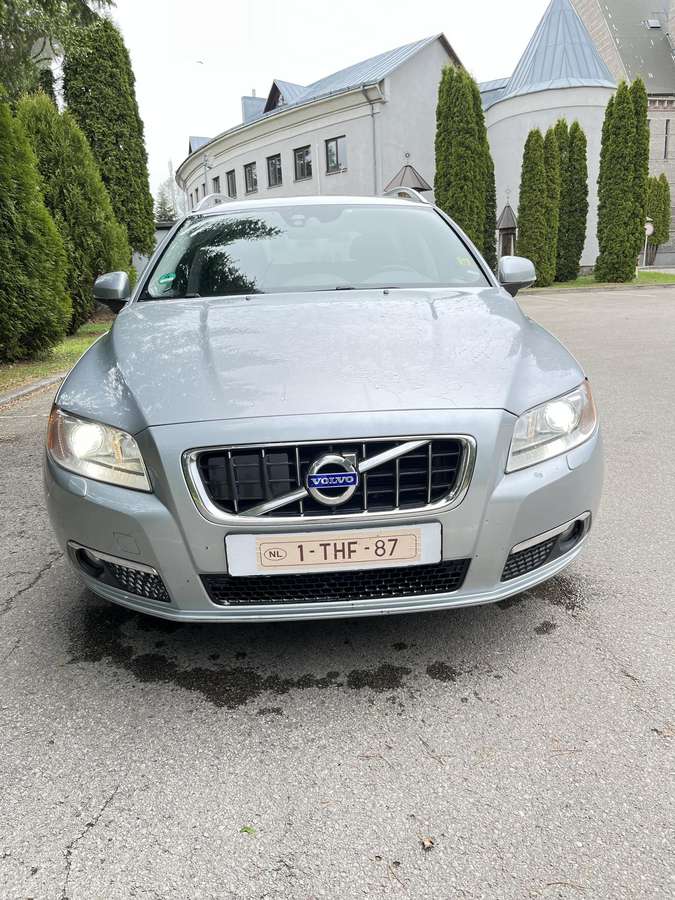 Volvo V70, 2.0 l., Универсал