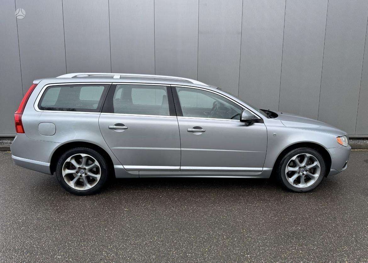 Volvo V70, 2.0 l., Универсал
