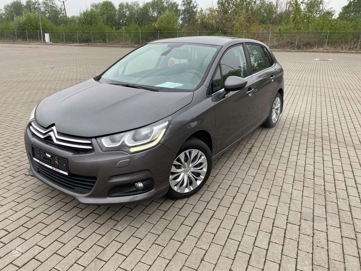 Citroen C4, 1.6 l., hatchback
