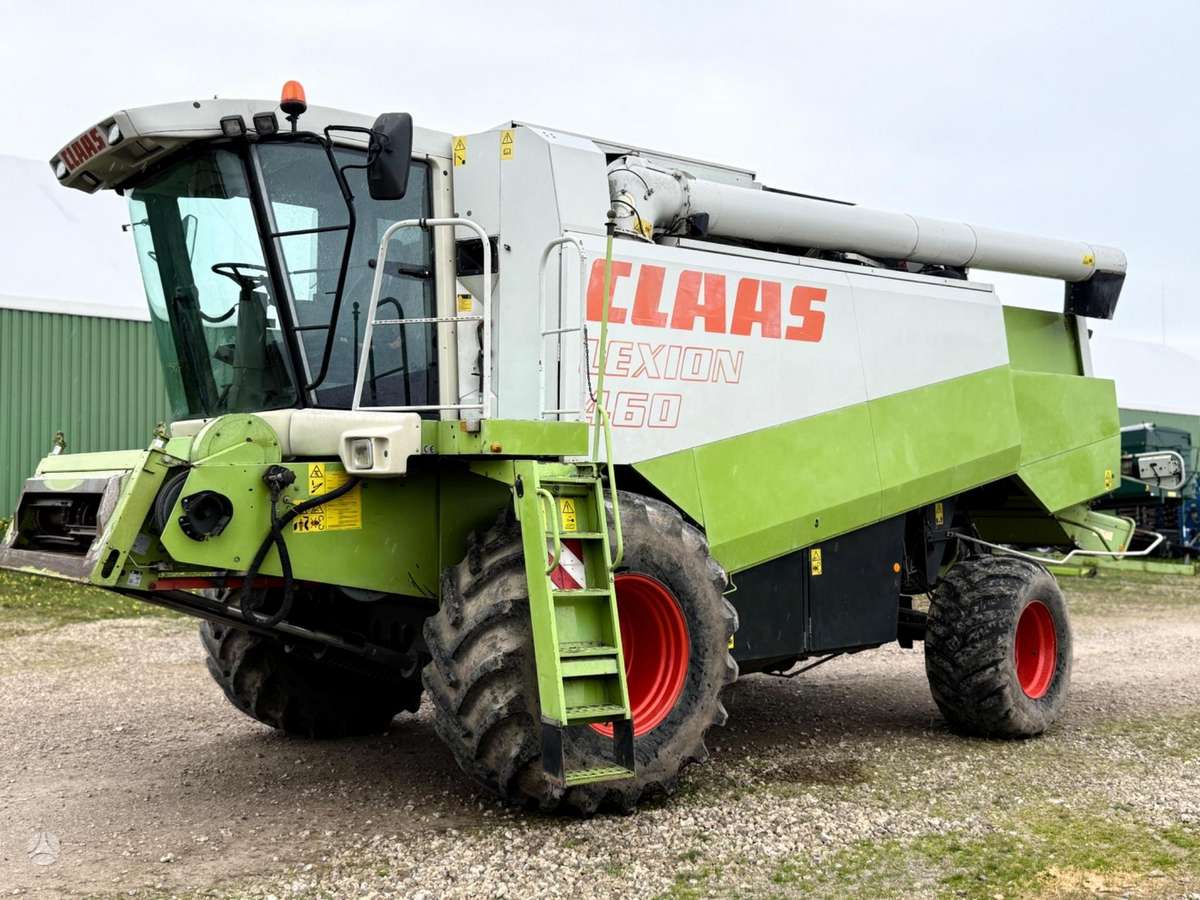Claas LEXION 460, combine harvesters