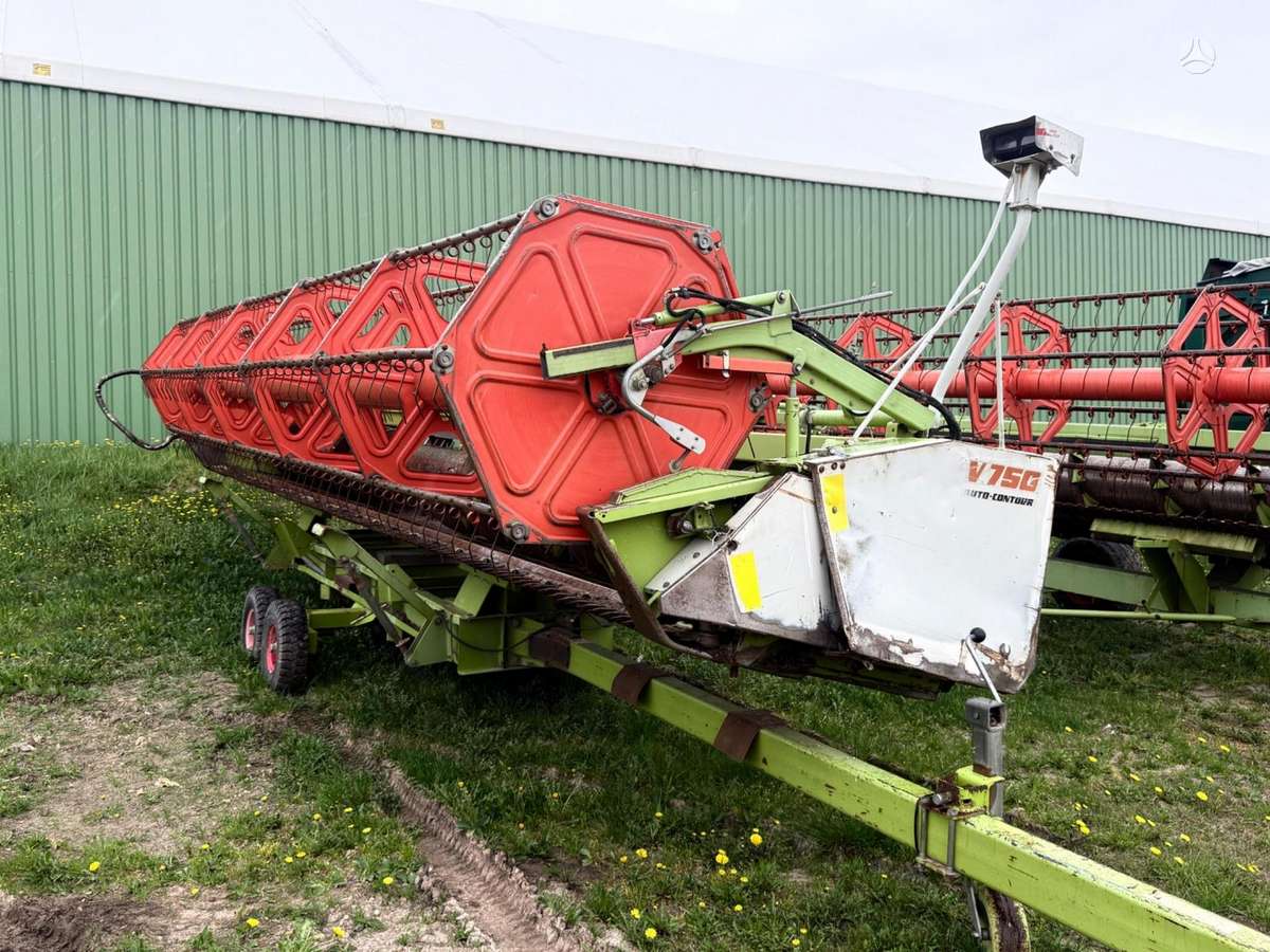 Claas LEXION 460, combine harvesters