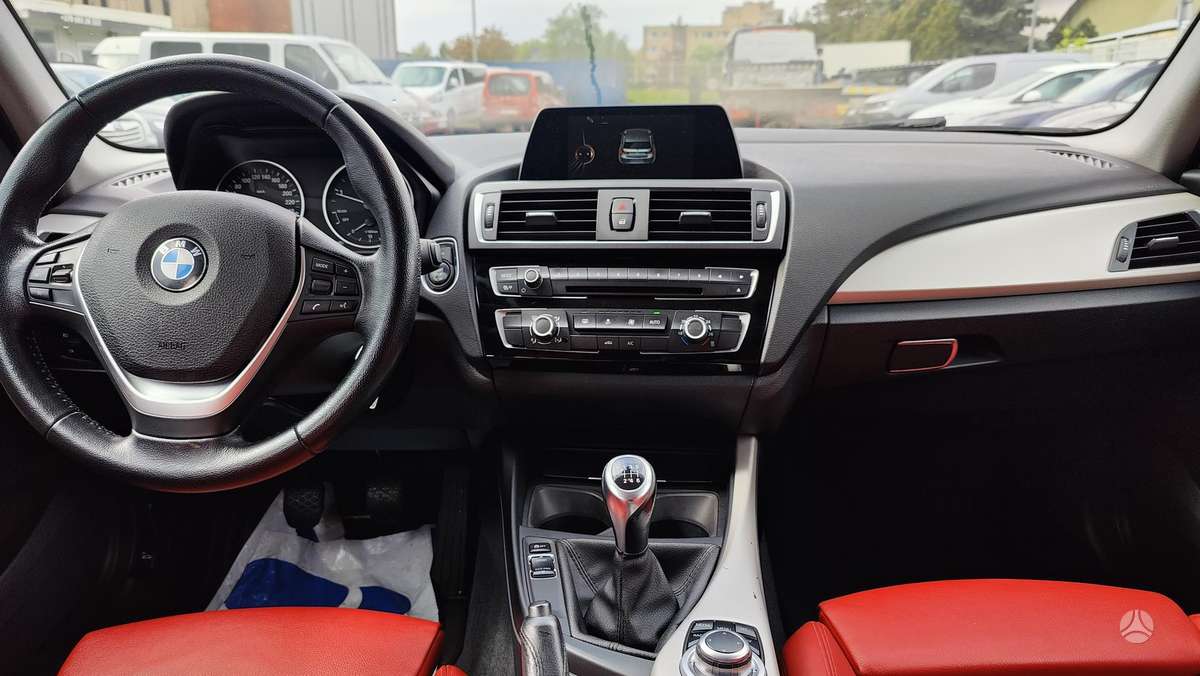 BMW 118, 2.0 l., Хэтчбек