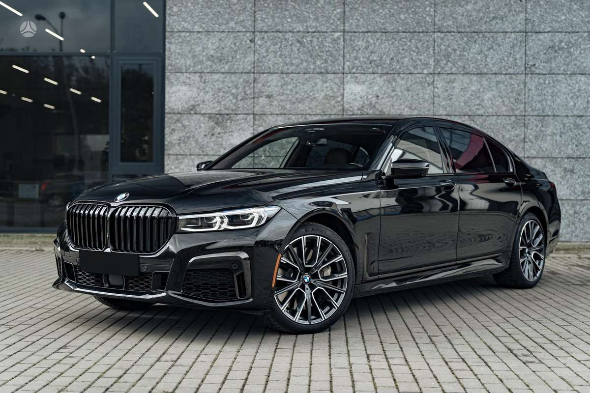 BMW 750, 4.4 l., Седан