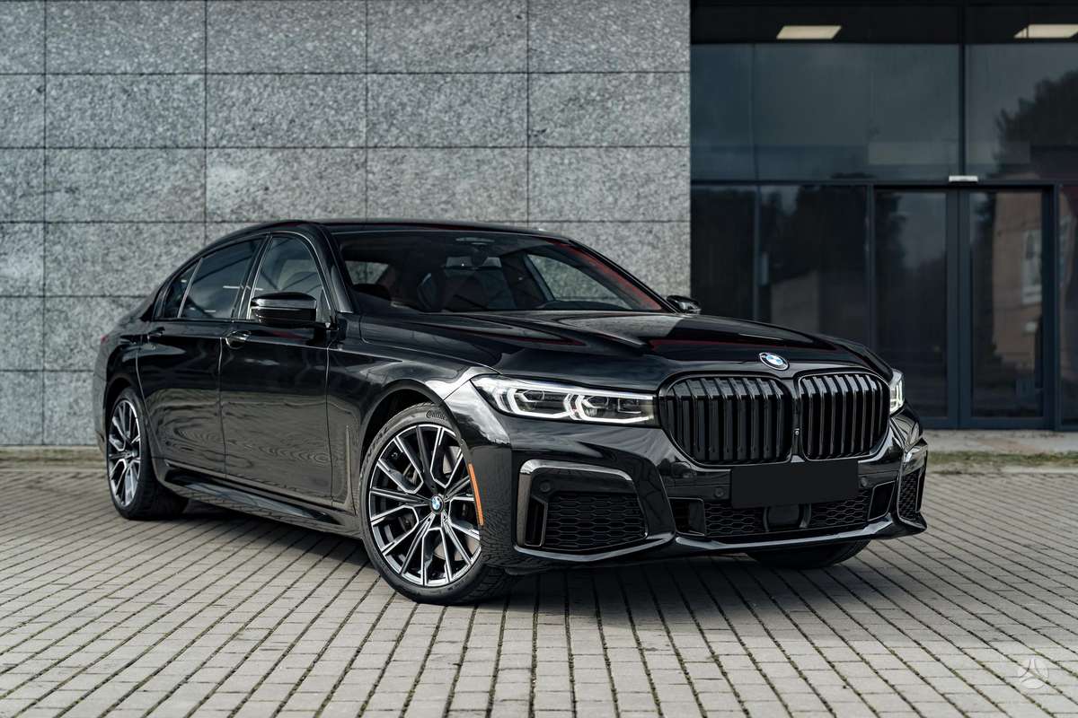 BMW 750, 4.4 l., Седан