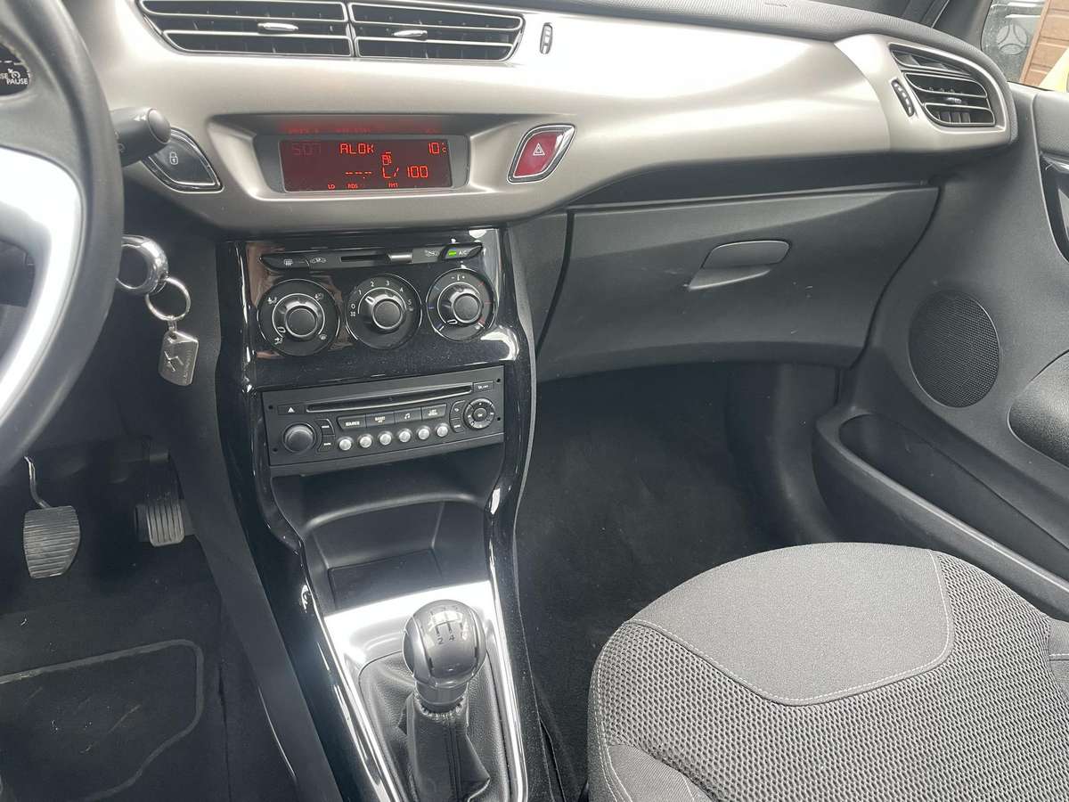 Citroen DS3, 1.2 l., hatchback