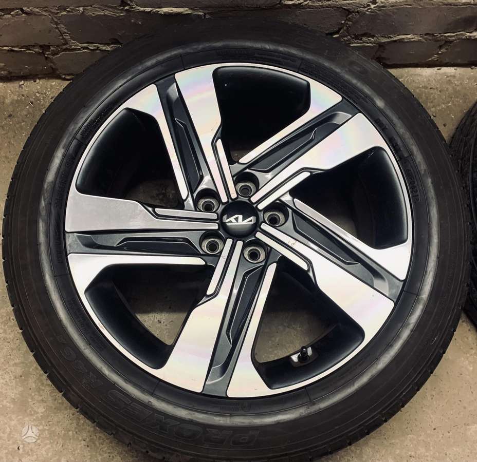 KIA 2022m VASARINIS KOMPL., lengvojo lydinio, R19