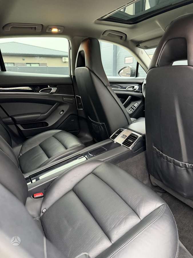 Porsche Panamera - 9
