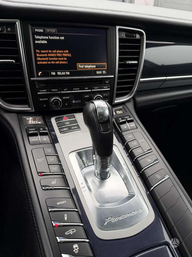 Porsche Panamera - 10