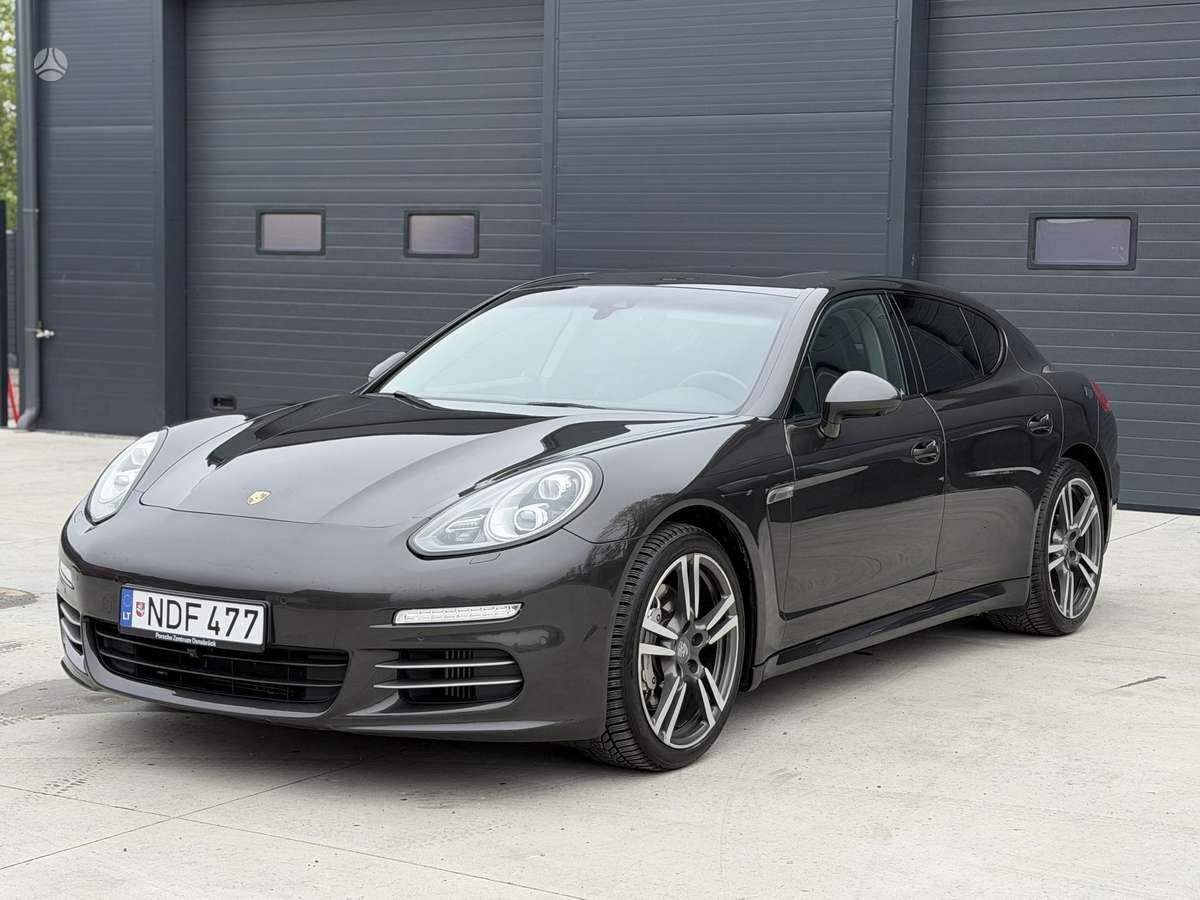Porsche Panamera, 3.0 l., hatchback