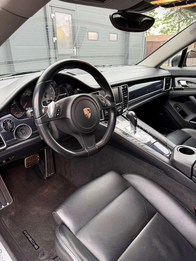 Porsche Panamera - 7