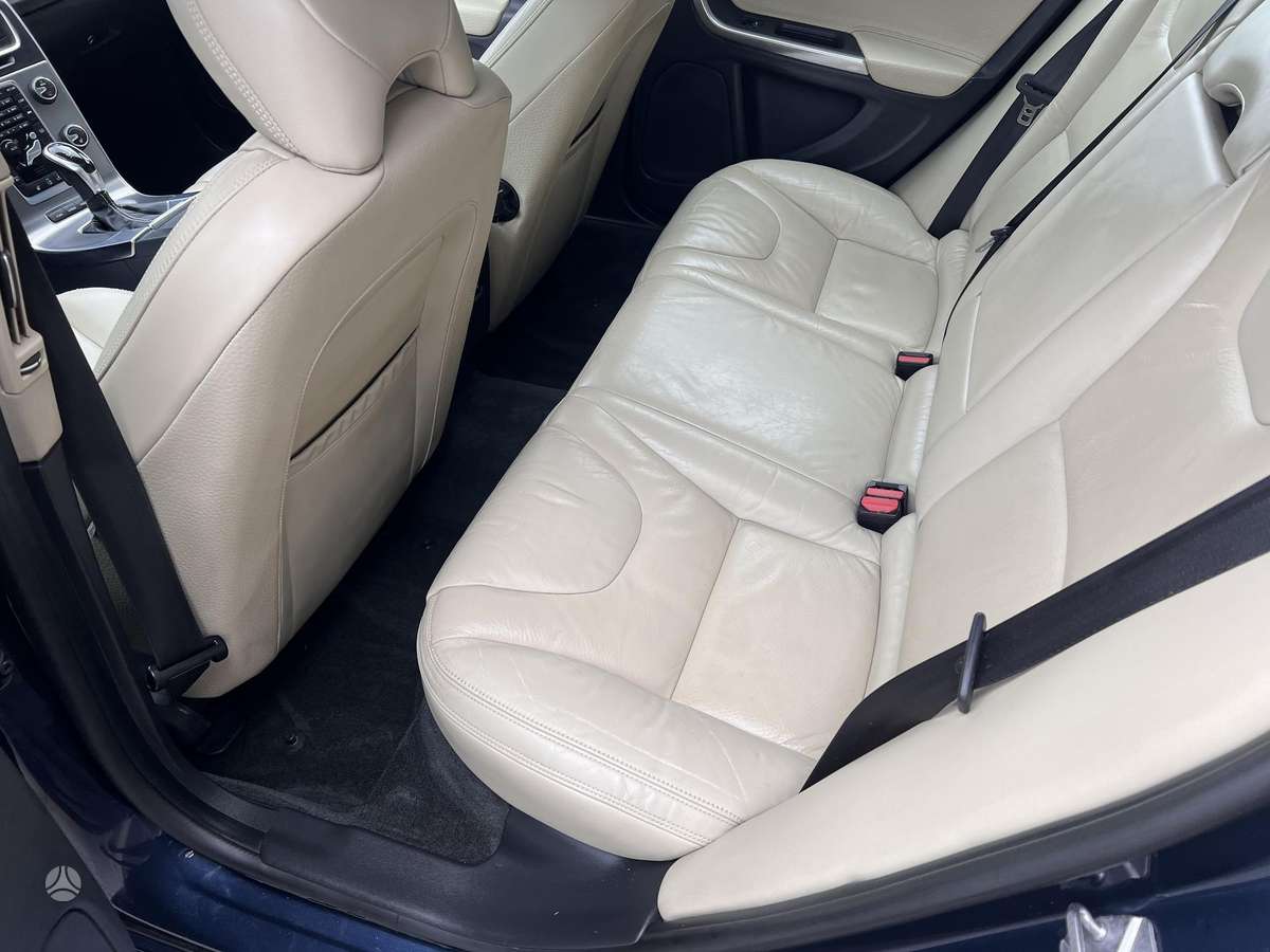 Volvo V60, 2.4 l., Универсал