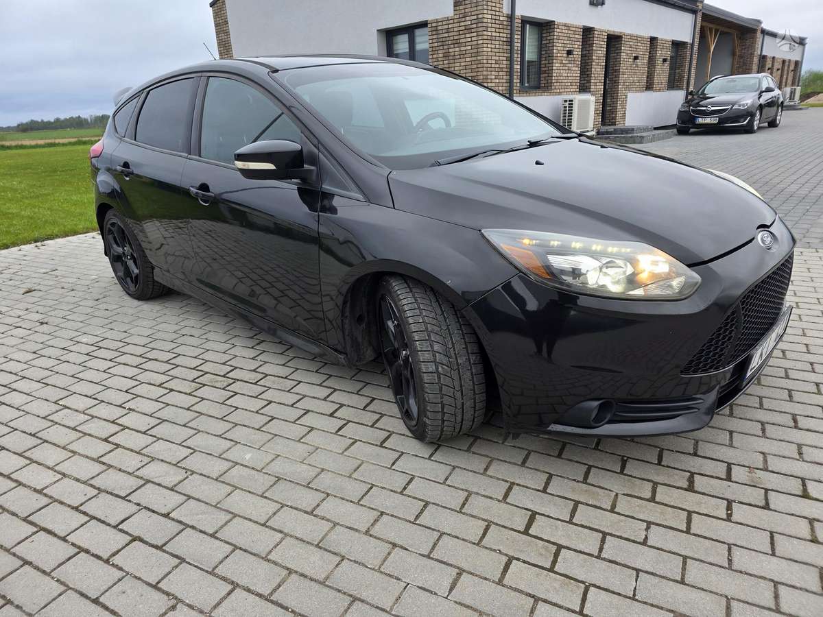 Ford Focus ST, 2.0 l., hatchback