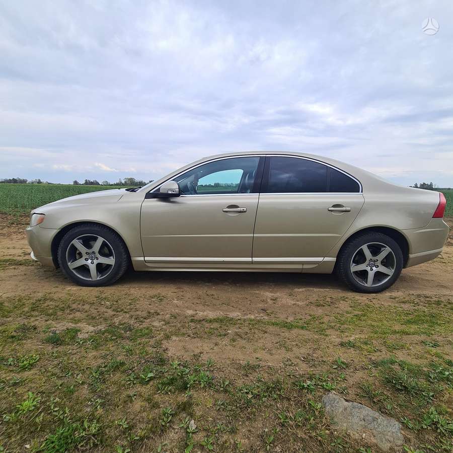 Volvo S80, 2.4 l., Седан