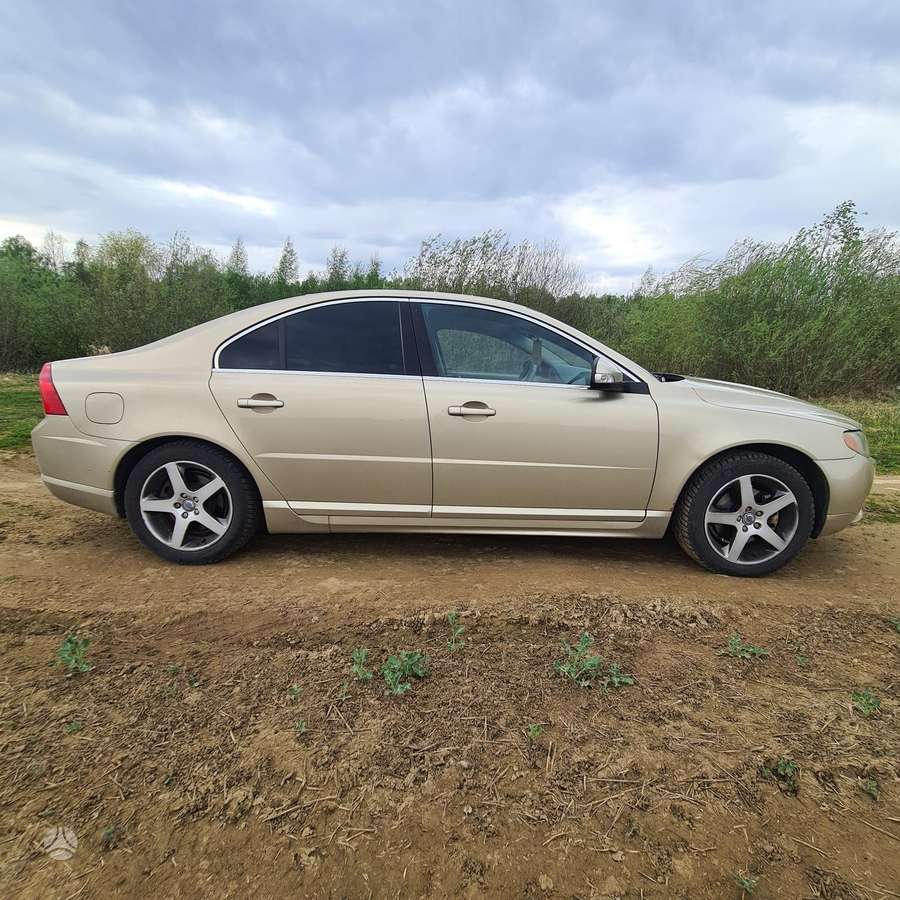Volvo S80, 2.4 l., Седан