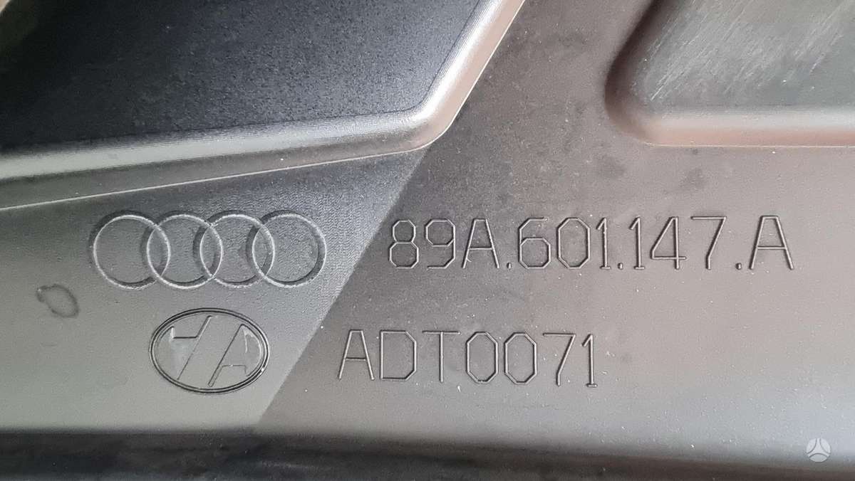 Audi Q- 4 E-tron, ratų gaubtai, R19