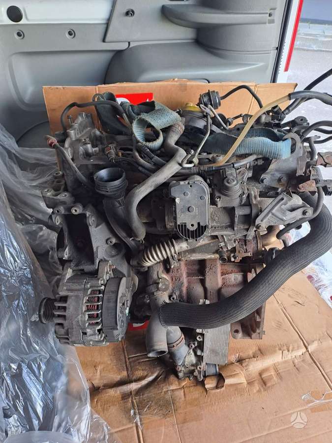 Renault Trafic, M9R782, variklio detalės