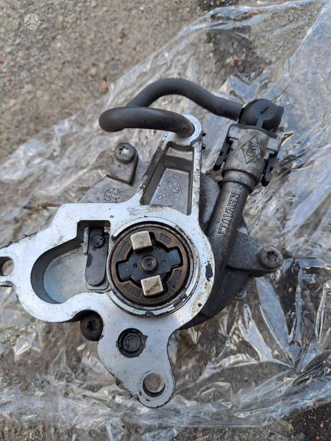 Renault Trafic, M9R782, variklio detalės
