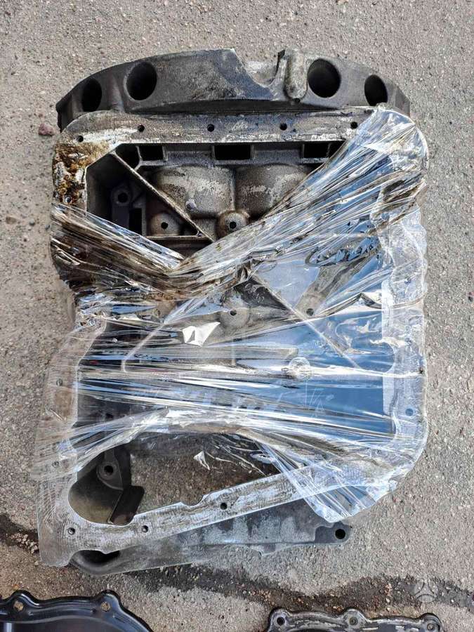 Renault Trafic variklio detalės