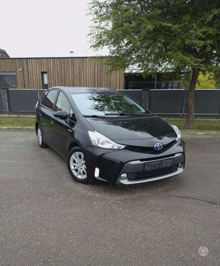 Toyota Prius+ - 1