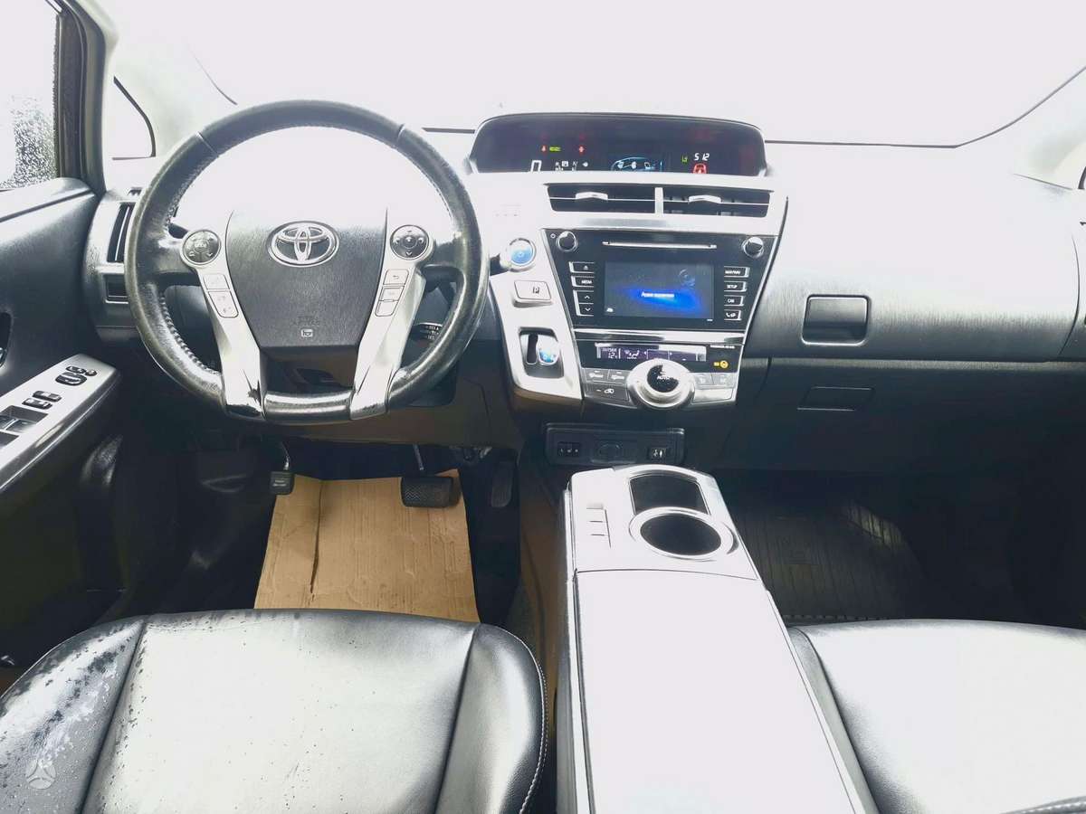 Toyota Prius+ - 6
