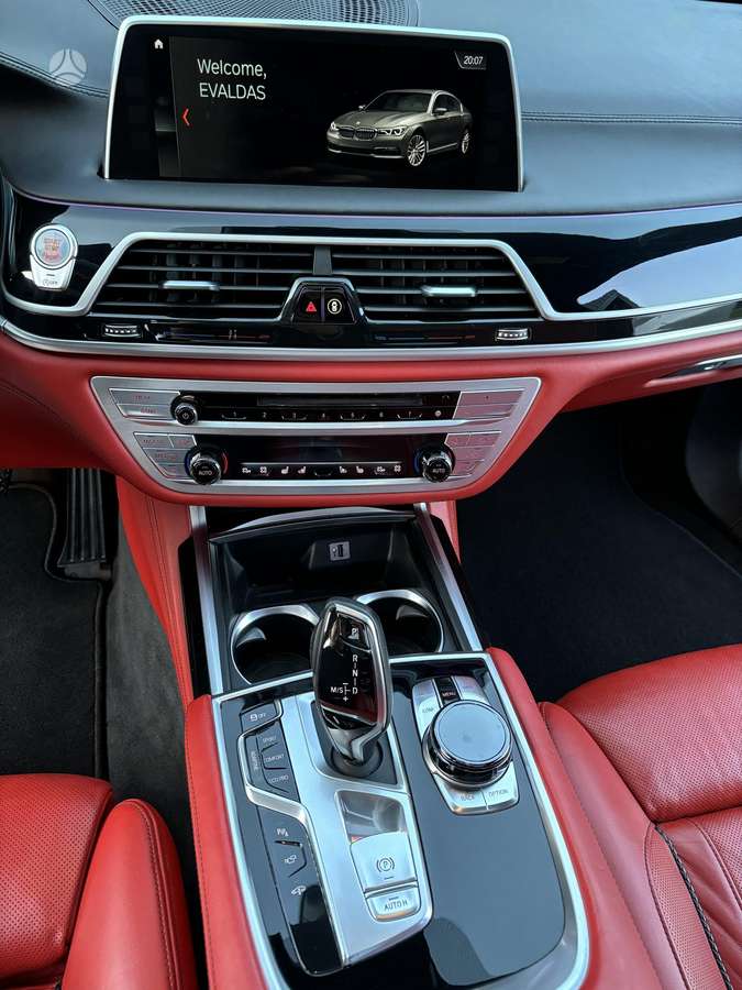 BMW 740, 3.0 l., Седан