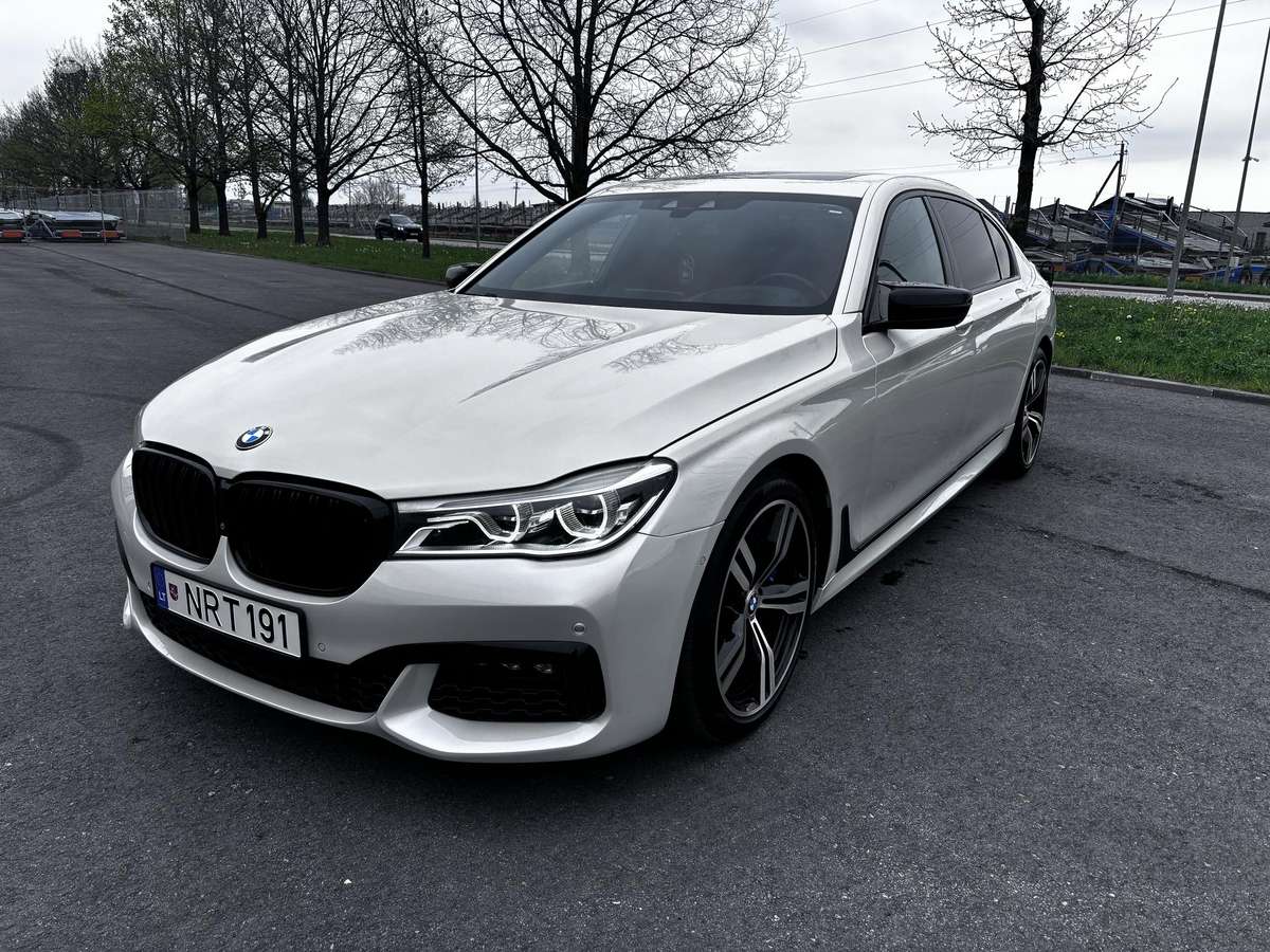 BMW 740, 3.0 l., Седан