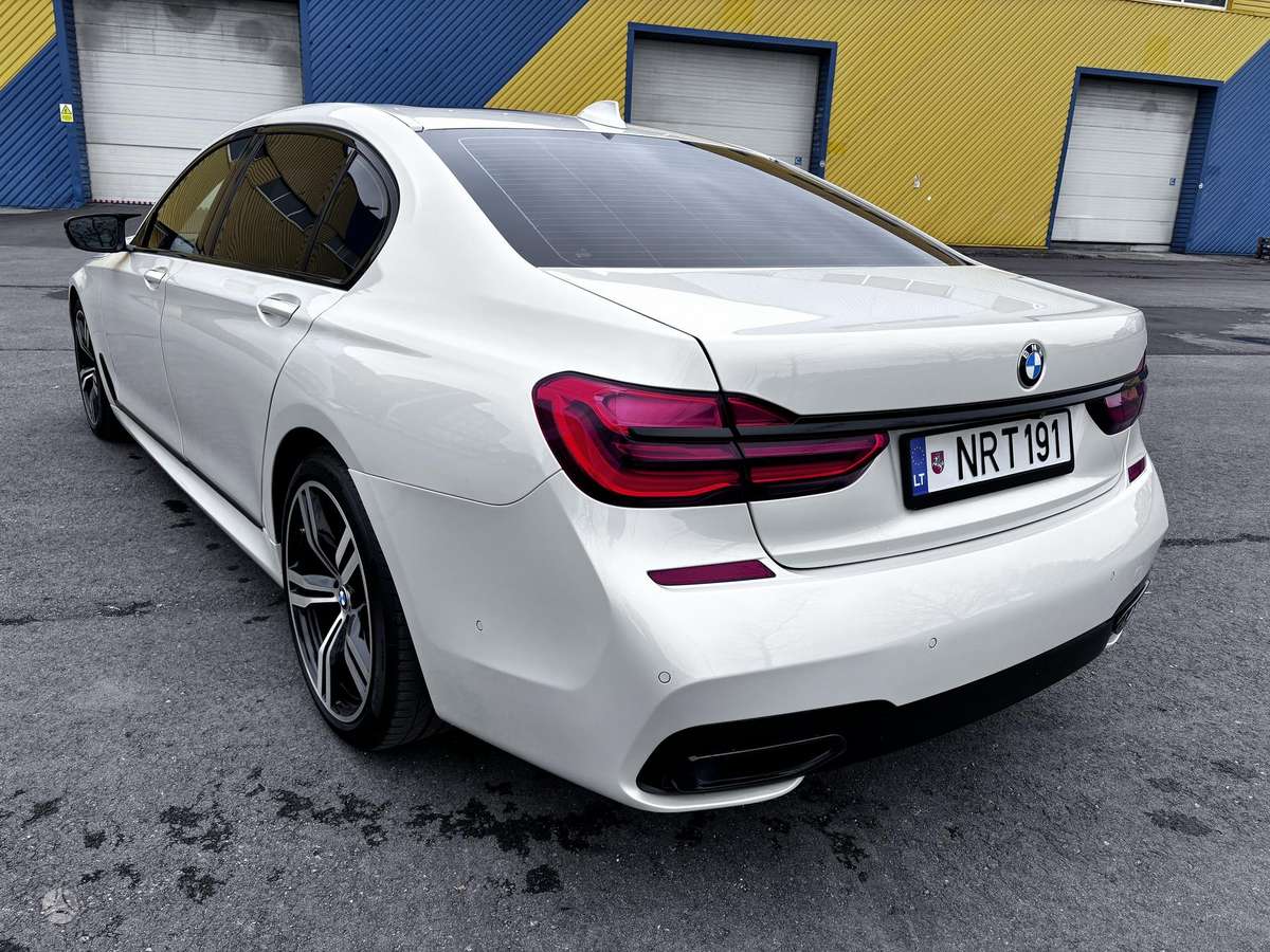 BMW 740, 3.0 l., Седан