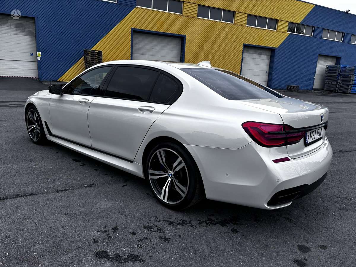 BMW 740, 3.0 l., Седан