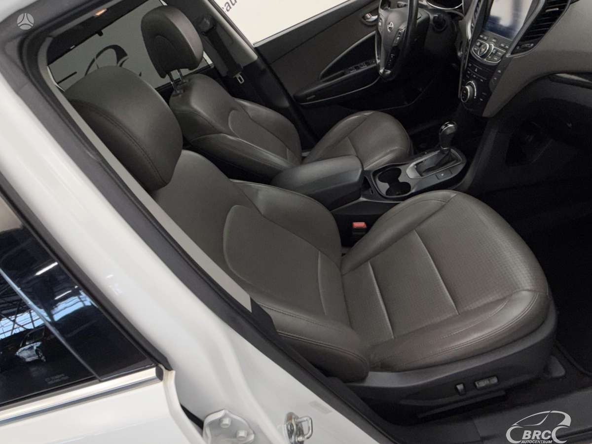 Hyundai Santa Fe, 2.4 l., off-road / crossover