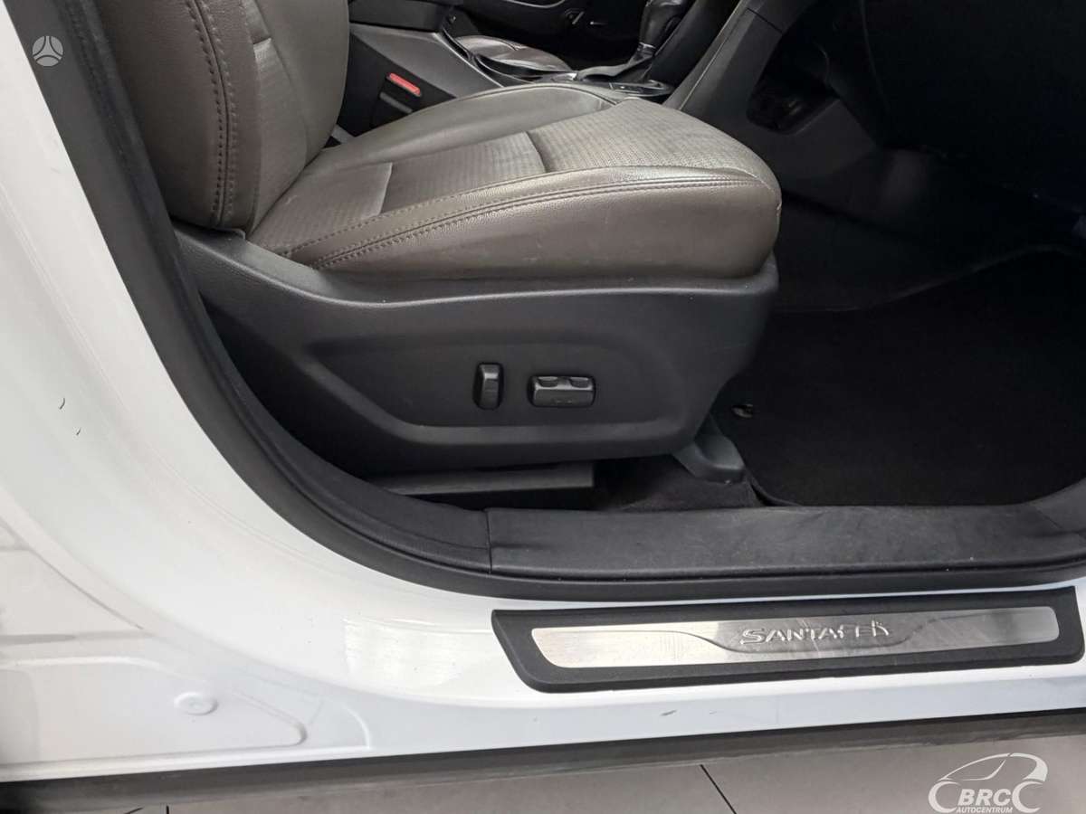 Hyundai Santa Fe, 2.4 l., off-road / crossover