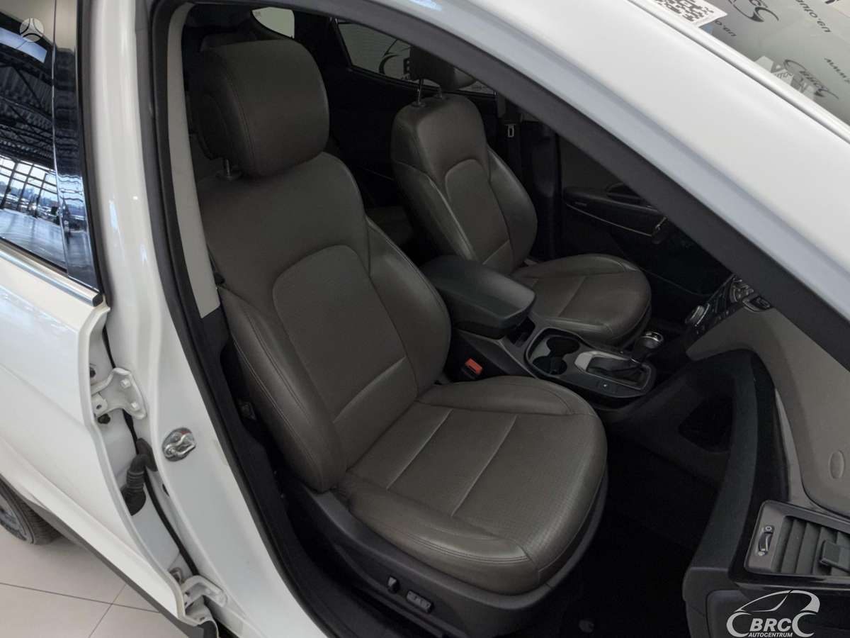 Hyundai Santa Fe, 2.4 l., off-road / crossover