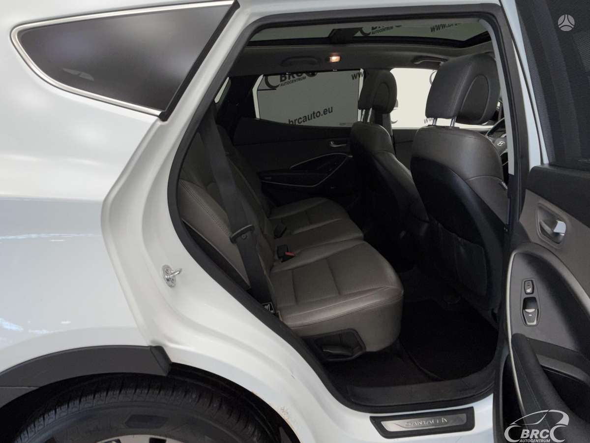 Hyundai Santa Fe, 2.4 l., off-road / crossover