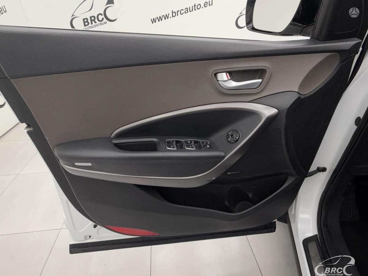 Hyundai Santa Fe, 2.4 l., off-road / crossover