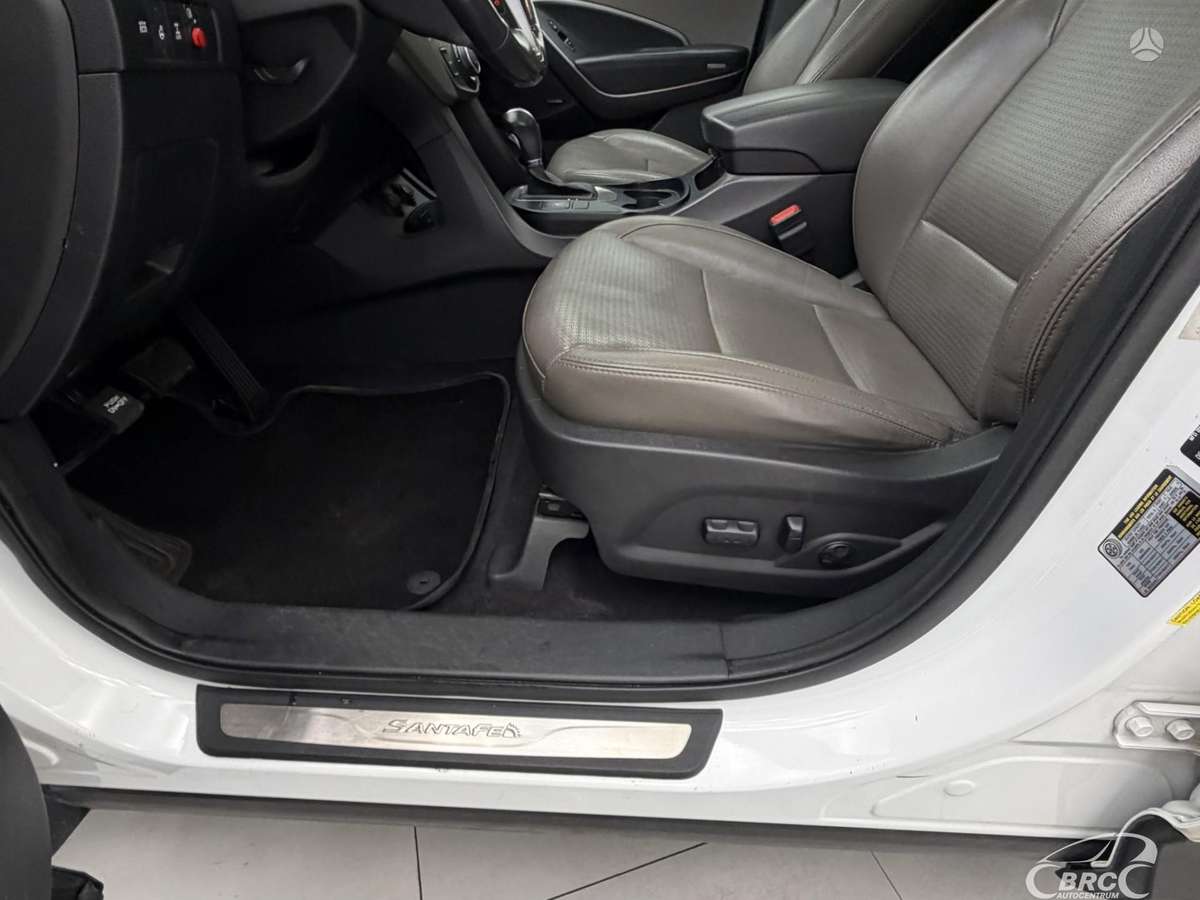 Hyundai Santa Fe, 2.4 l., off-road / crossover